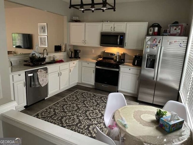 Building Photo - 9155 Nesbit Ferry Rd