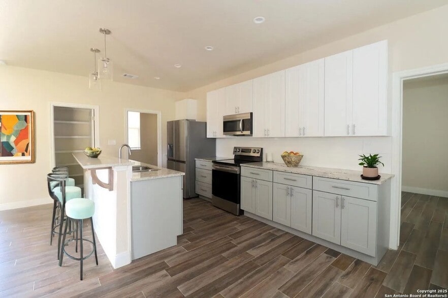 Building Photo - 2503 golf