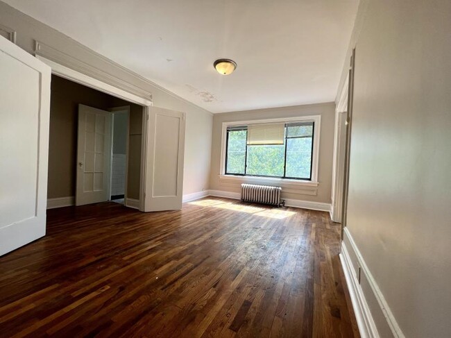 Building Photo - 1 bedroom in Chicago IL 60626