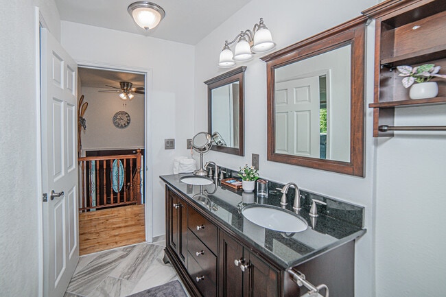 Building Photo - 4801 Canterbury Way