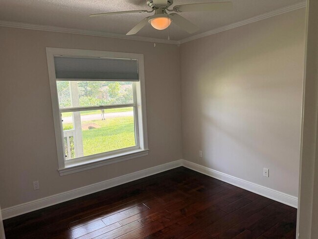 Building Photo - 8526 SW Westwood Ln