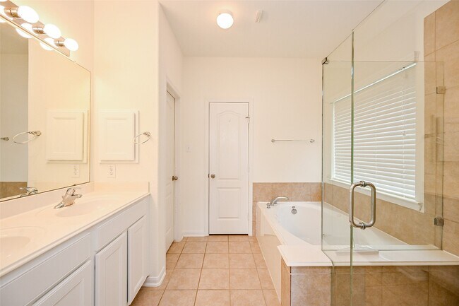 Building Photo - 24730 Crystal Leaf Ln