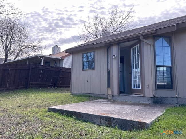 Building Photo - 1801 Lea Ann Dr