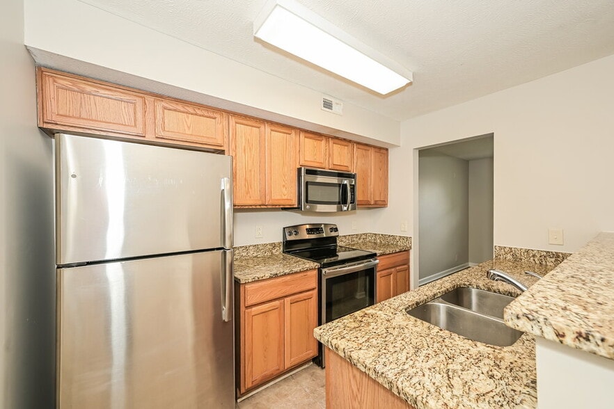 Building Photo - 1440 Westview Dr