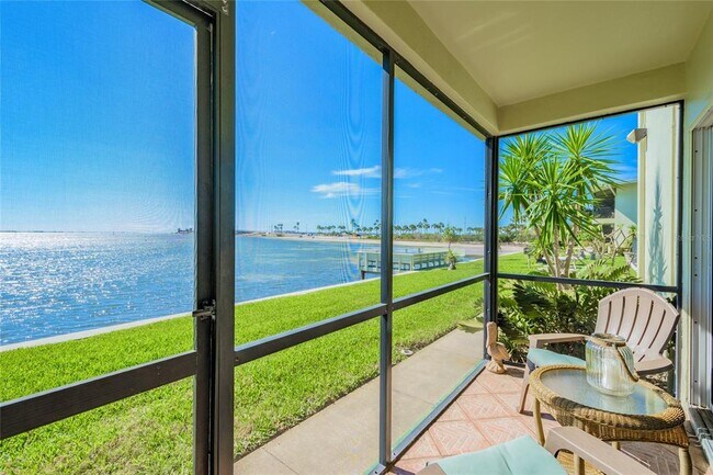 Building Photo - 2566 Gary Cir