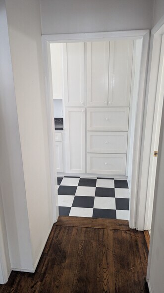 Building Photo - 803 1/2 Indiana Ave