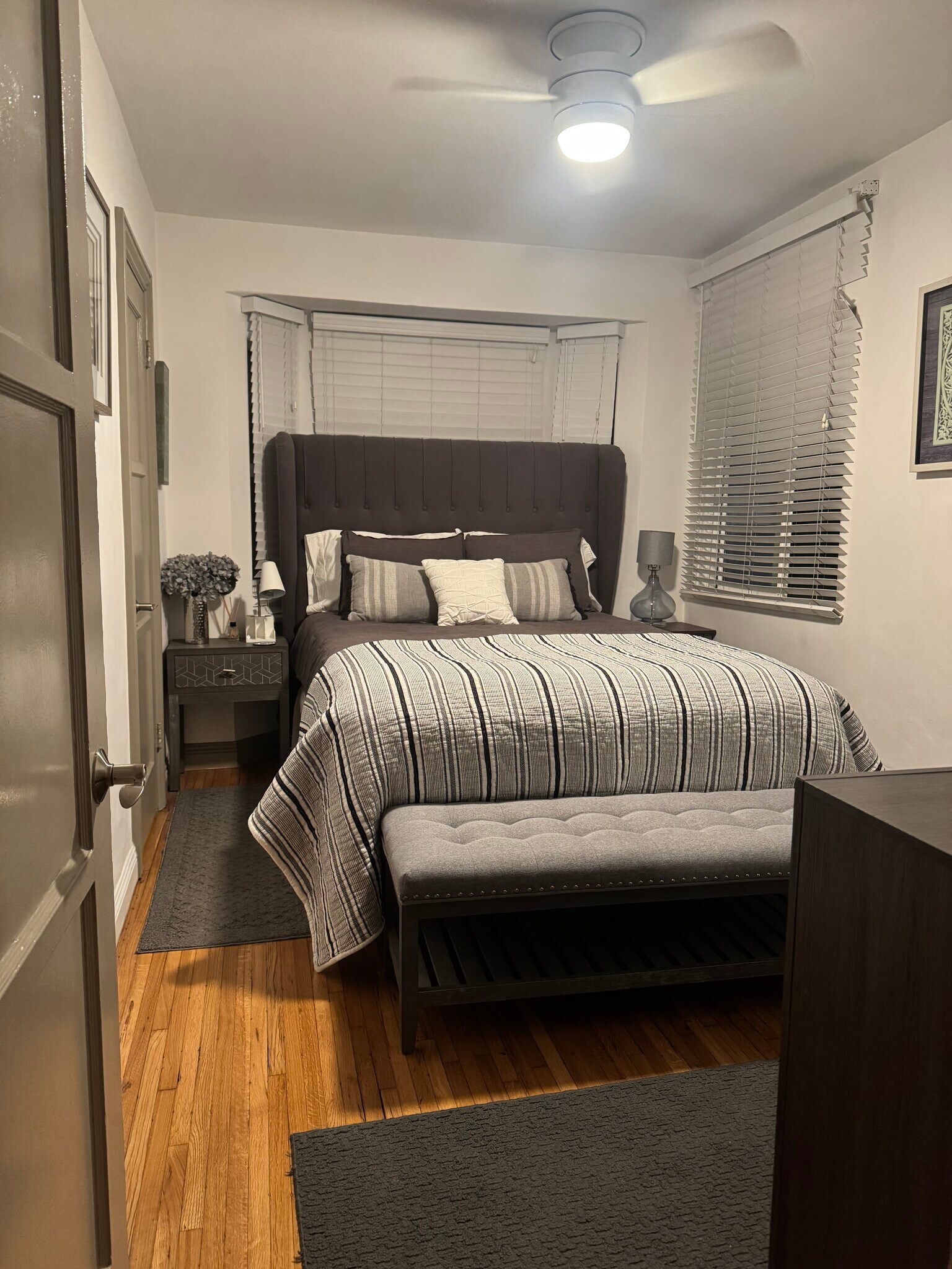 Building Photo - 127 31st St