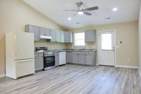 Building Photo - 111 Lora Ln