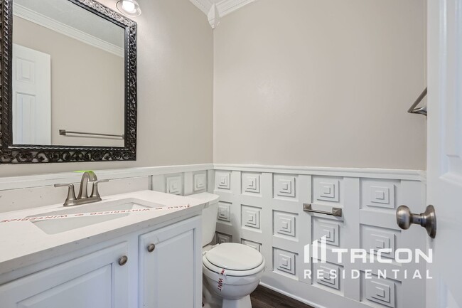 Building Photo - 4550 Talon Way