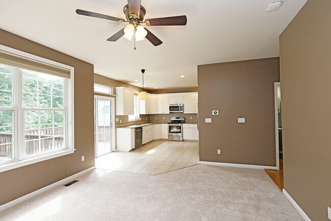 Building Photo - Pet-Friendly N. Albemarle Home With Fenced Yard