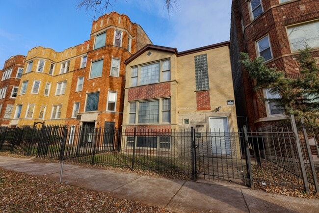 Building Photo - 7835 S Essex Ave