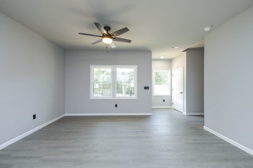 Building Photo - 1006 Pocahontas Ave