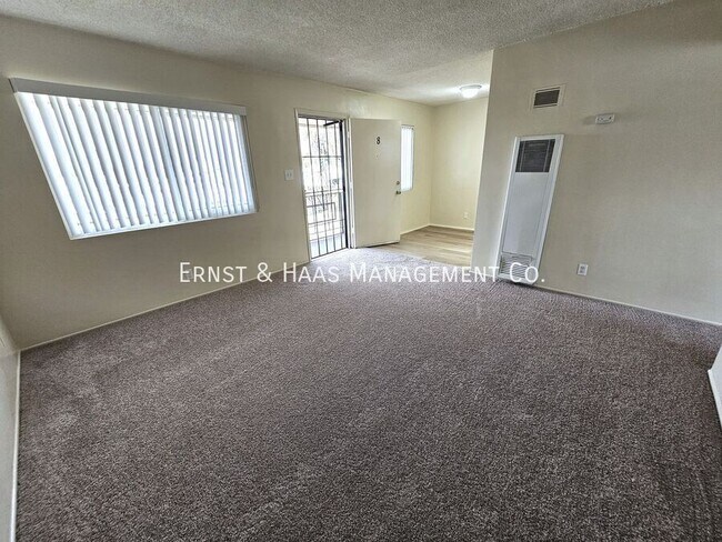 Building Photo - 9119 Rose St