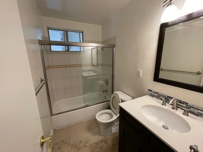 Building Photo - 1607 Phelan Ln