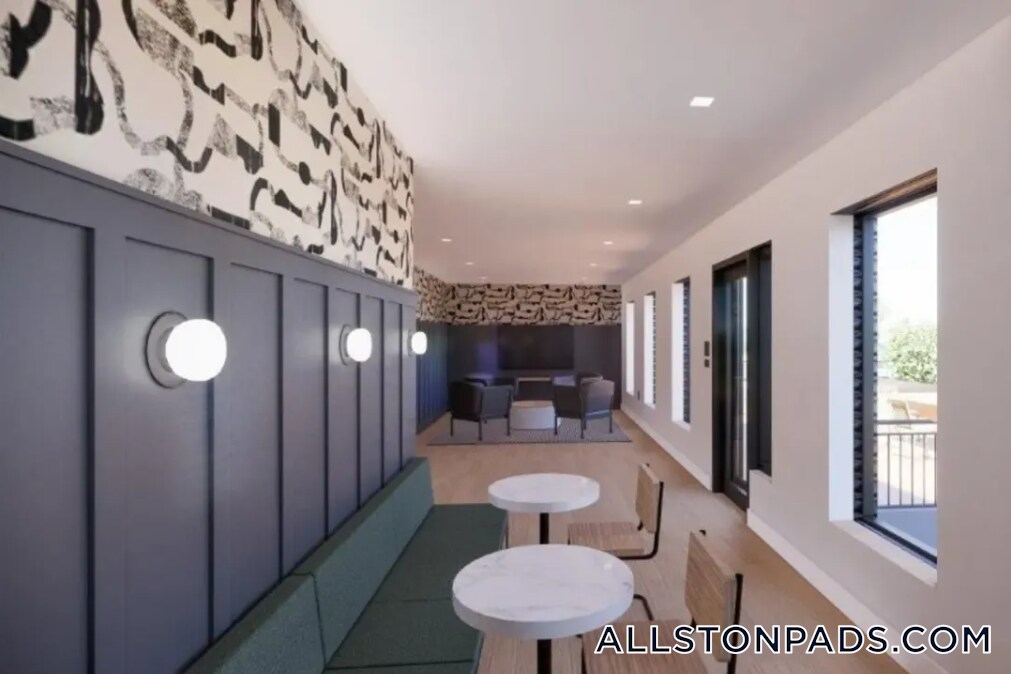 Building Photo - 83 Gardner St