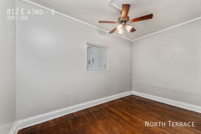 Building Photo - 812 E 43rd-6