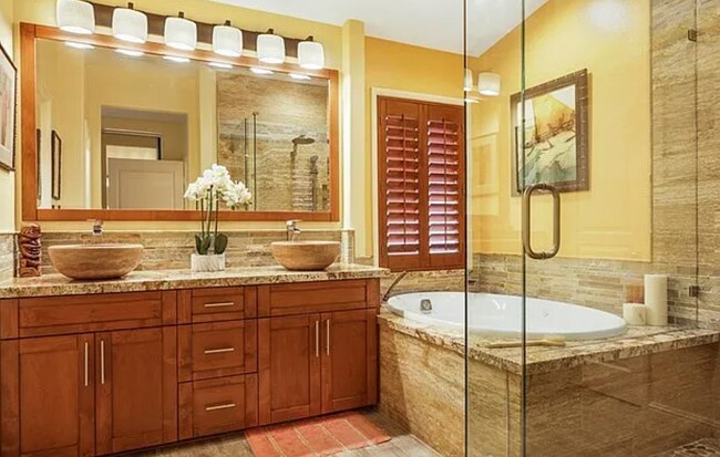 Building Photo - 43 Chapital