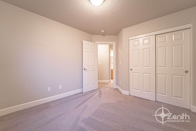 Building Photo - 8108 NE 35th Ave