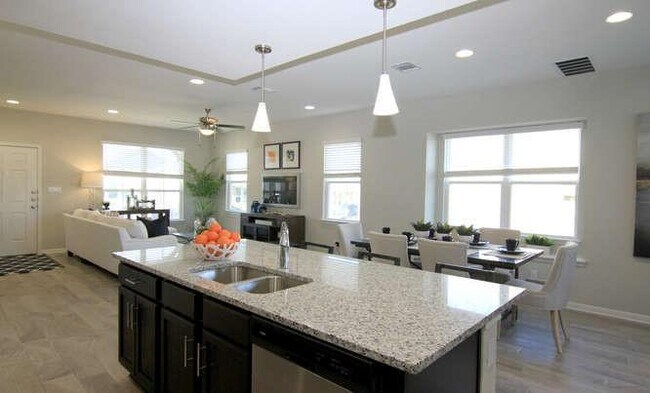 Building Photo - 735 Coconut Grove St
