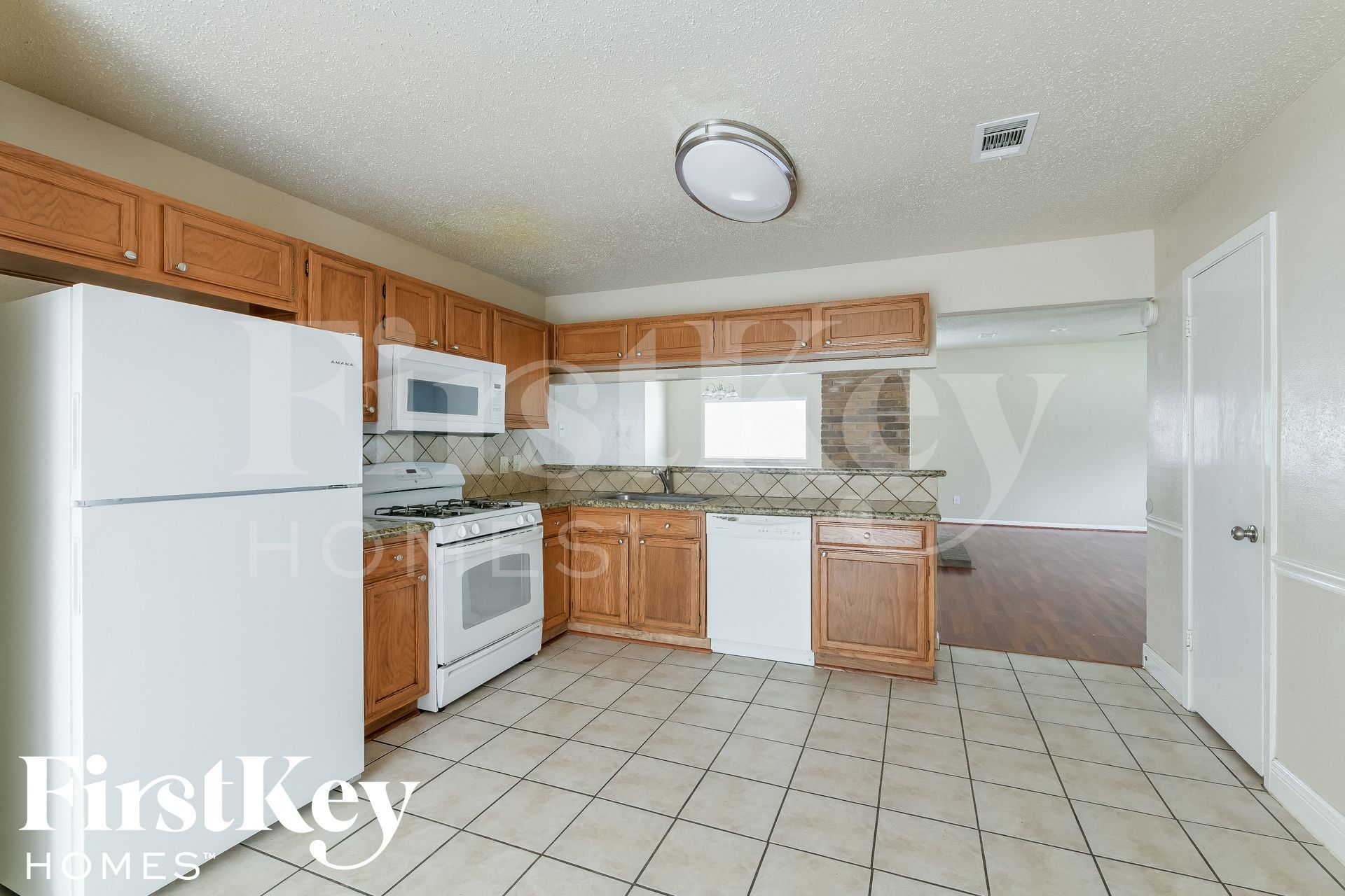 Building Photo - 21407 Highland Knolls Dr