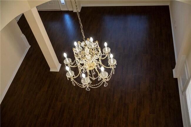 Building Photo - 2279 White Alder Dr NE