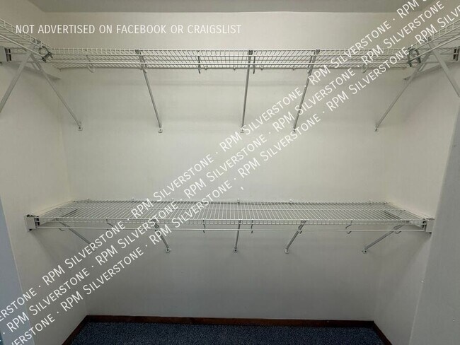 Building Photo - 5283 Rostraver Ct