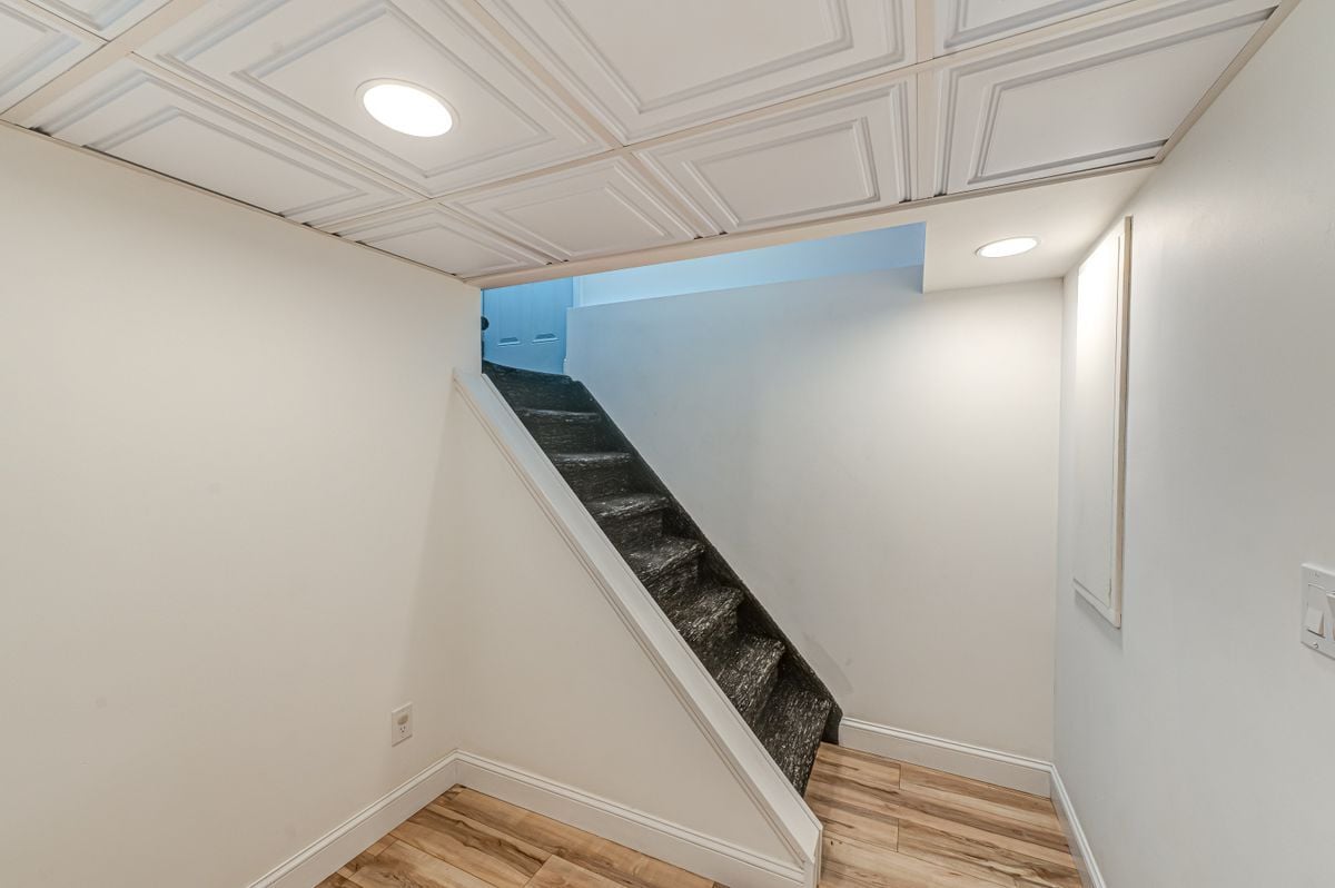 Building Photo - 2002 City Ave