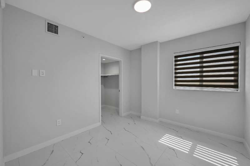 Building Photo - 840 NE 130th St