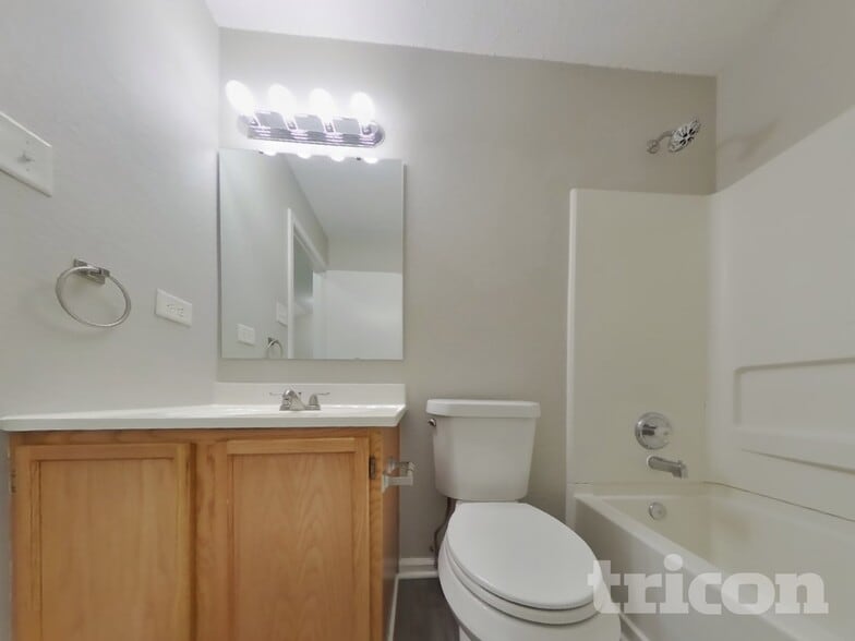 Building Photo - 4518 Redcliff S Ln