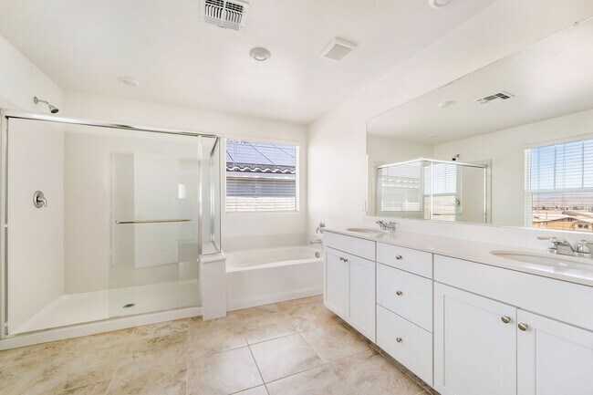 Building Photo - Modern Open-Concept Home with Loft & Designer Finishes in Inspirada!