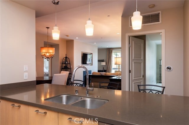 Building Photo - 305 Caruso Ave