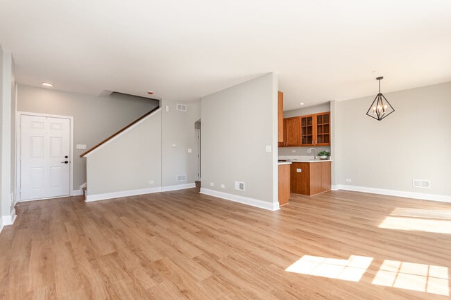 Building Photo - 206 Barrett Dr