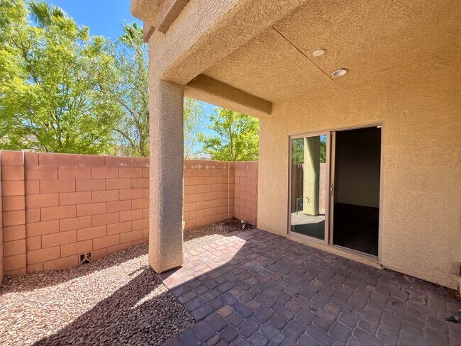 Building Photo - 9493 Alma Ridge Ave