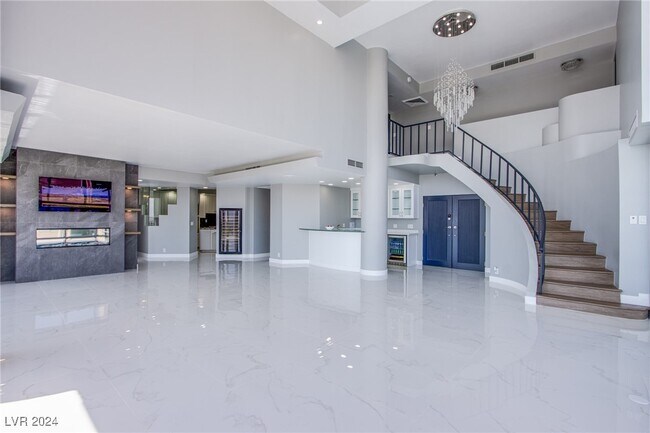 Building Photo - 3111 Bel Air Dr