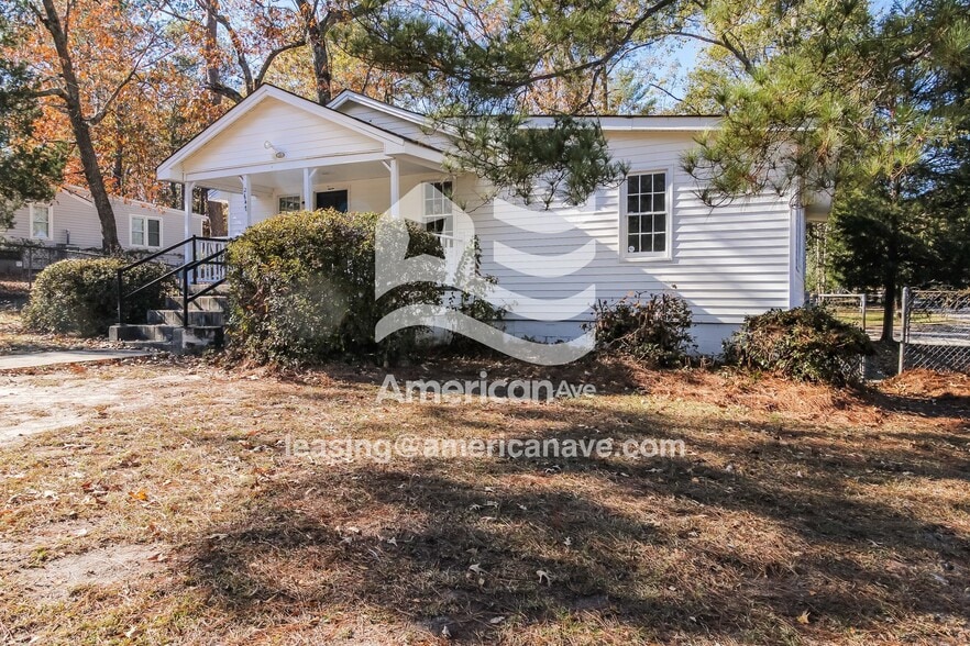 Building Photo - 2647 Trull St