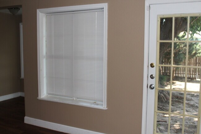 Building Photo - 2717 28th St