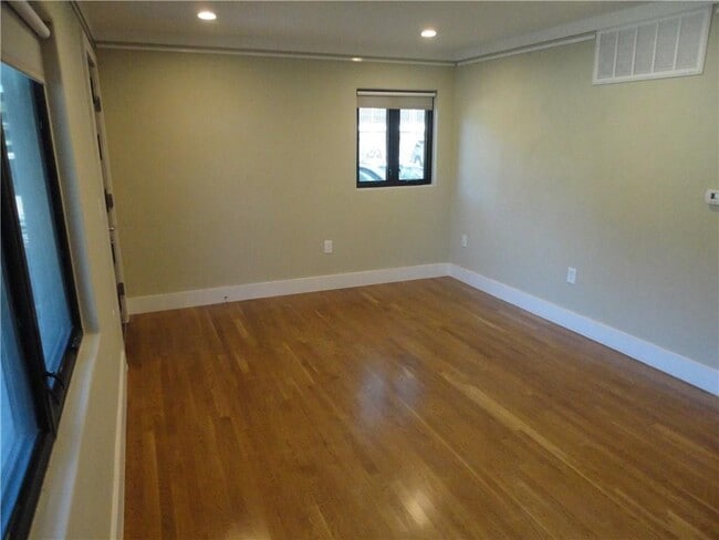 Building Photo - 3311 Speedway