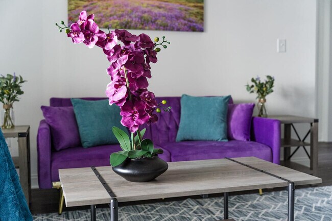 Building Photo - 5842 Leisure Ln