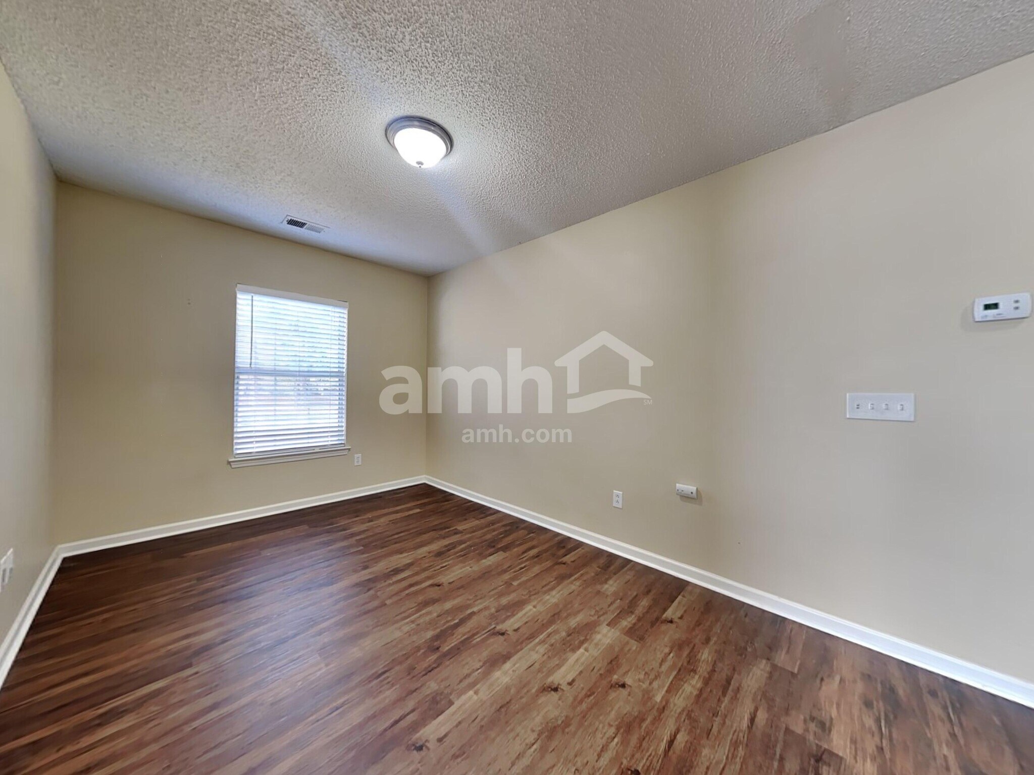 Building Photo - 405 White Bluff Ct