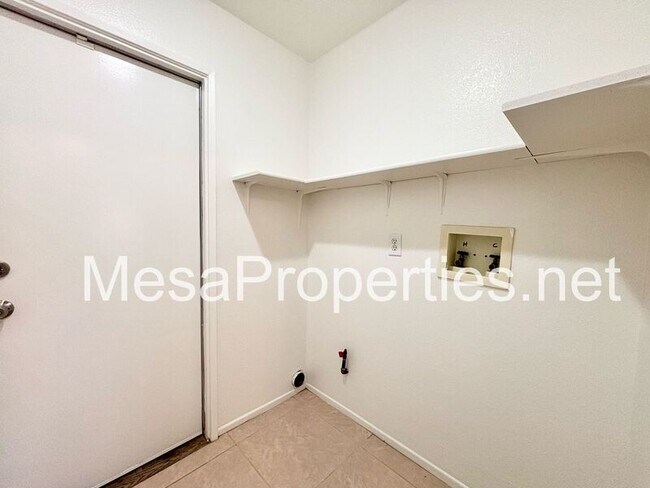 Building Photo - 13156 Bennington Dr