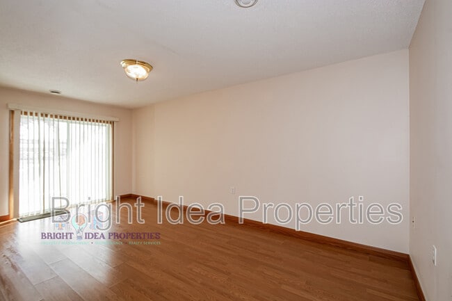 Building Photo - 2737 Douglas Dr N