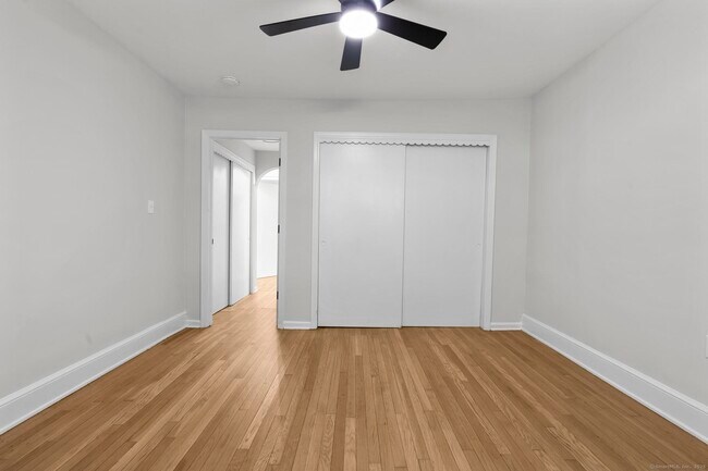 Building Photo - 1070 Whitney Ave
