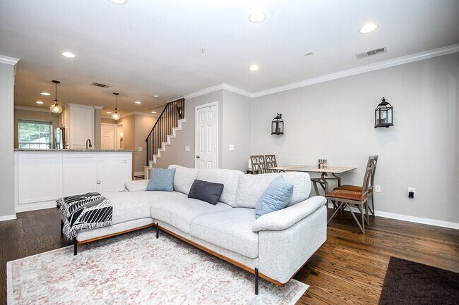 Building Photo - 2332 Winrock Blvd