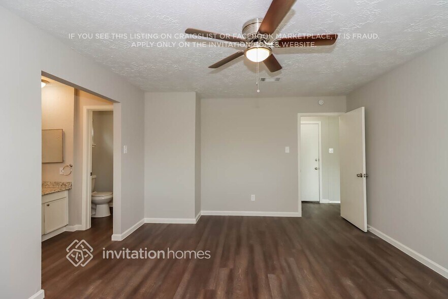 Building Photo - 23435 Verngate Dr