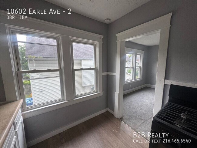 Building Photo - 10602 Earle Ave