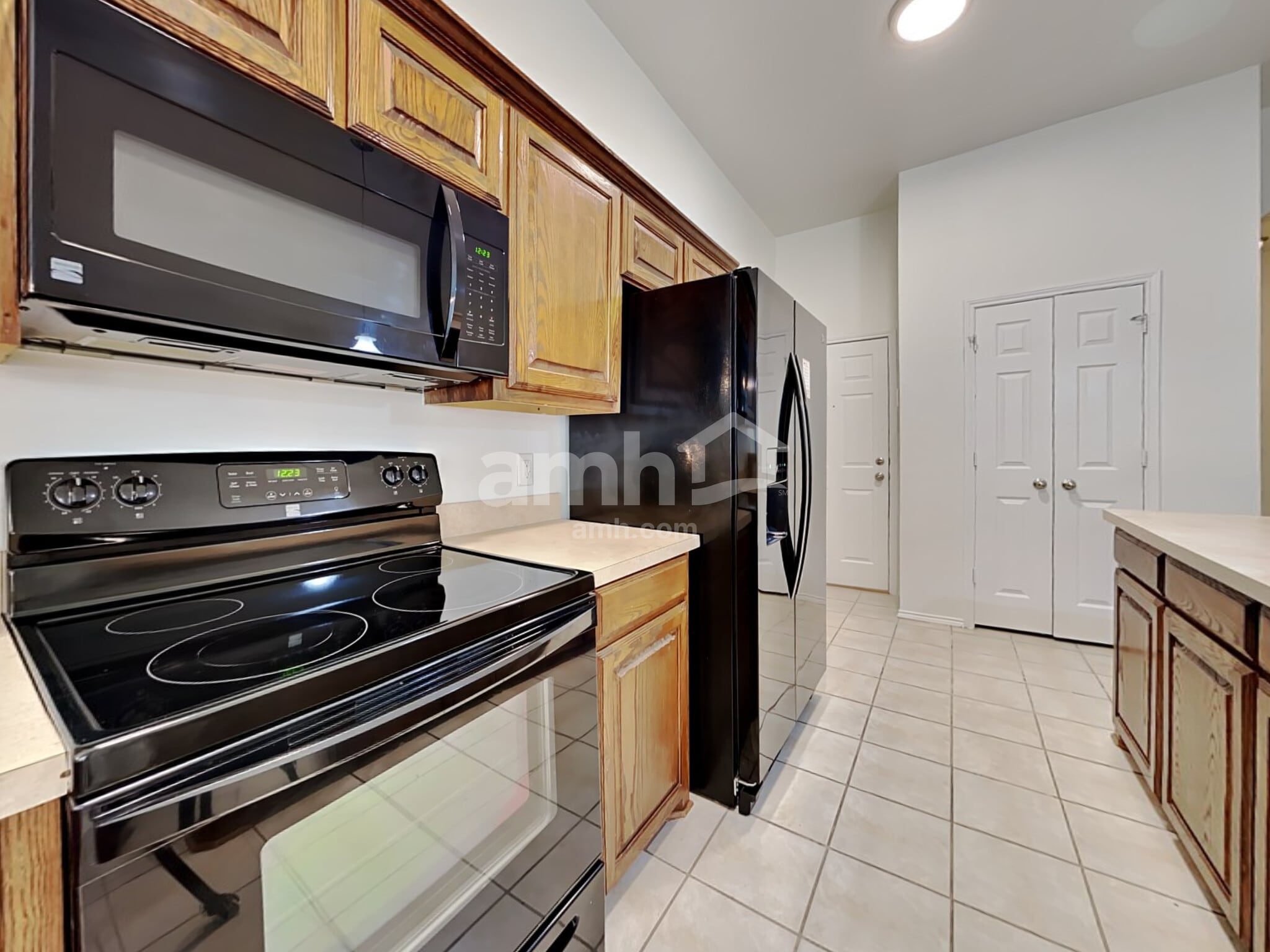 Building Photo - 4406 Shady Elm Dr