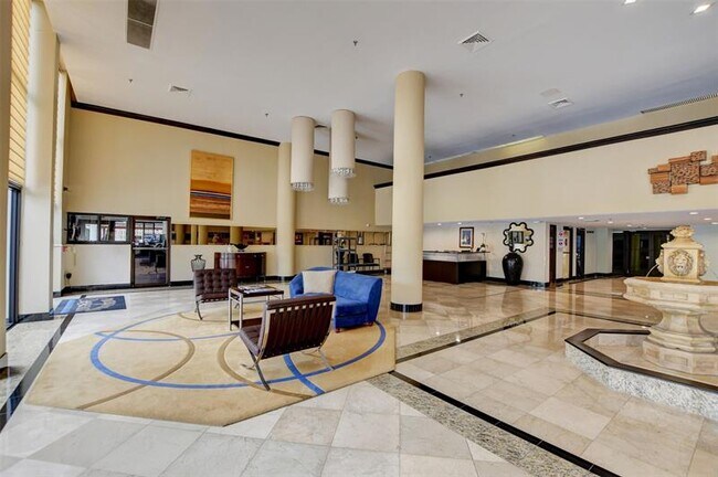 Building Photo - 1010 S Ocean Blvd