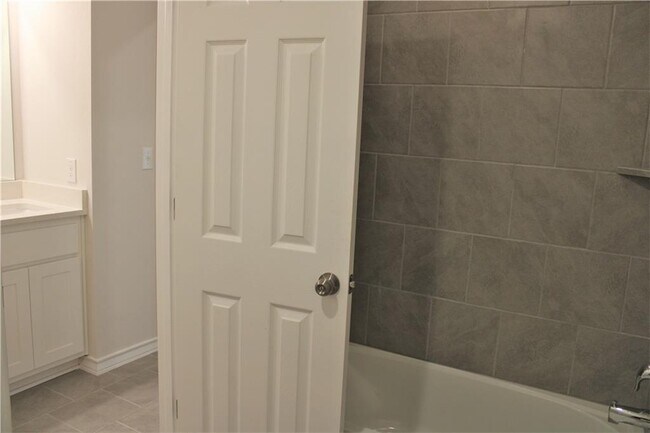 Building Photo - 344 Capstone Rd