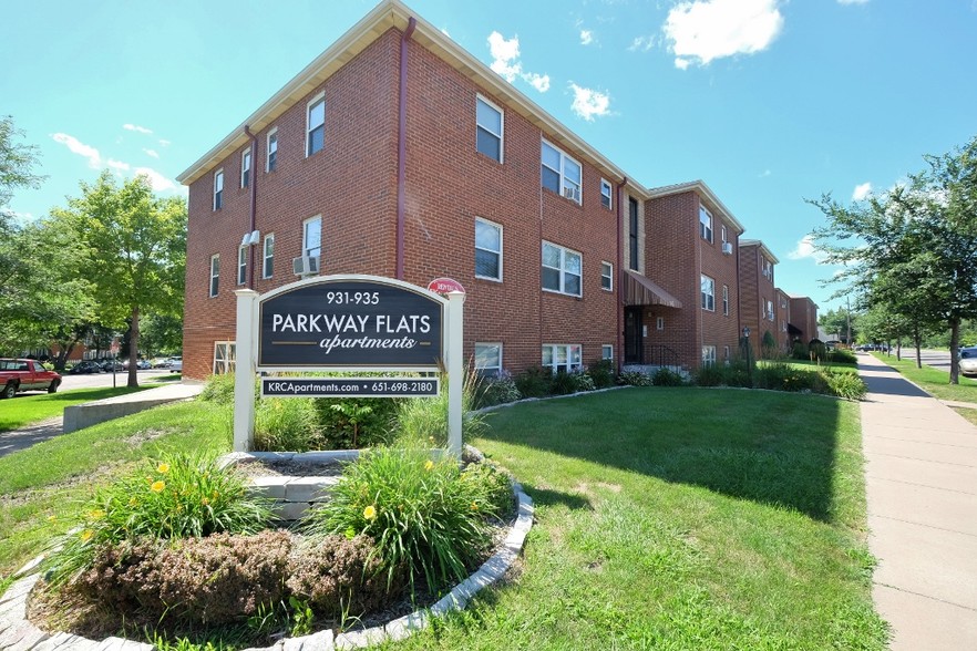 Primary Photo - Parkway Flats