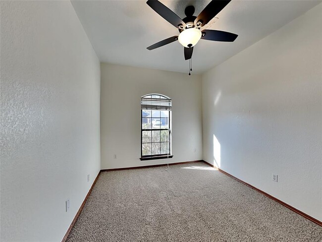 Building Photo - 3608 Teresa Dr